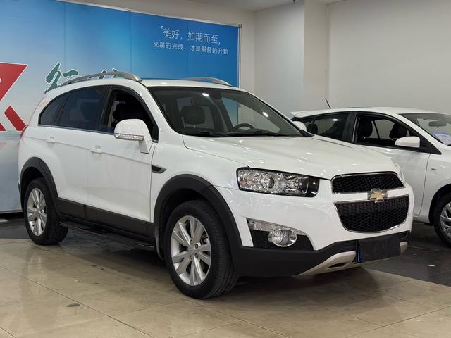 Chevrolet Captiva 2014 2.4L AWD Flagship 7-Seater – фото 3