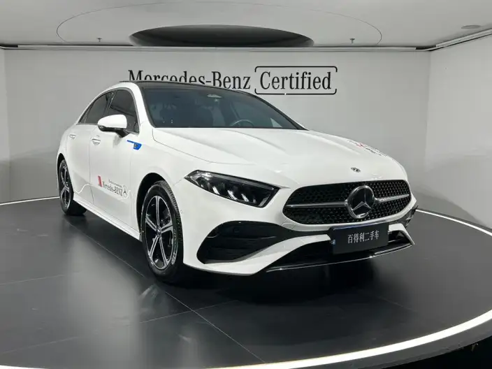 Mercedes-Benz A-class 2024 Model Facelift A 200 L Fashion Edition – фото 3