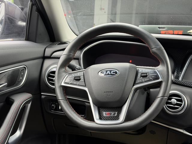 Rui f eng S7 Модель 2018 года Sports Edition 1.5T Automatic Luxury 7 seat – фото 21