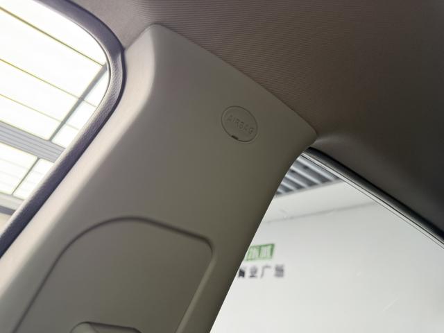Rui f eng S7 Модель 2018 года Sports Edition 1.5T Automatic Luxury 7 seat – фото 32