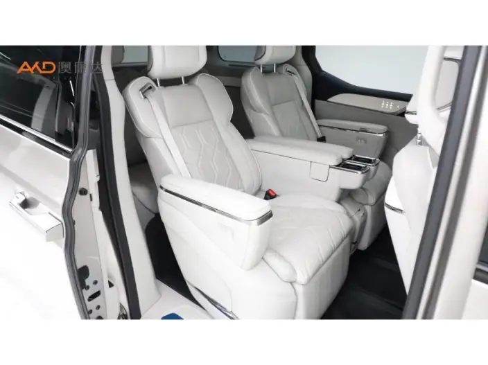 Volvo EM90 2025 Model Ultra VI seat – фото 5