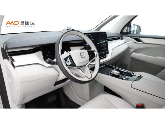 Volvo EM90 2025 Model Ultra VI seat – фото 8