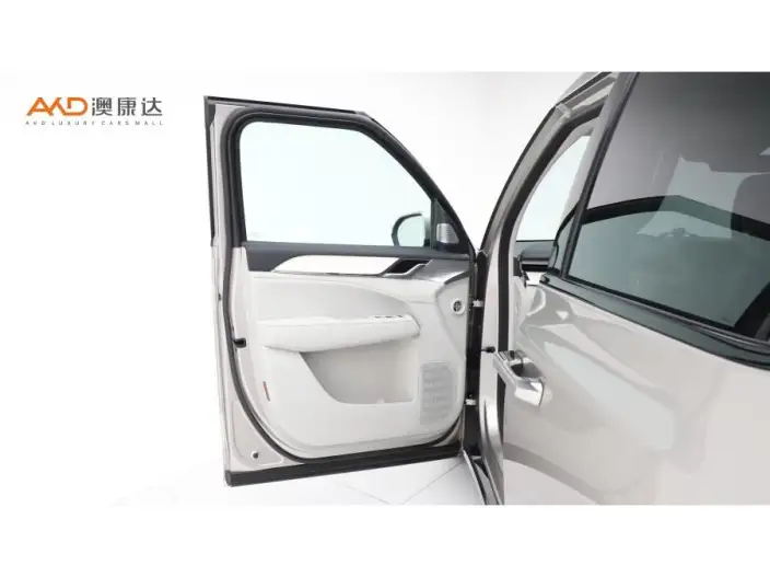 Volvo EM90 2025 Model Ultra VI seat – фото 11