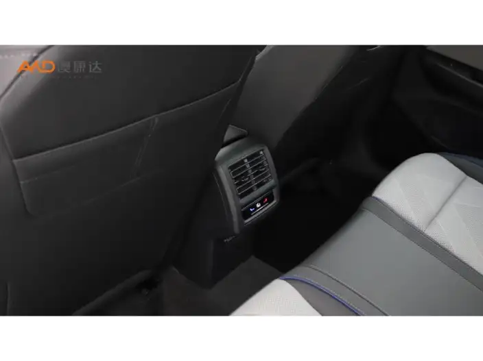 Volkswagen Golf 2025 Model 300TSI R-Line – фото 5