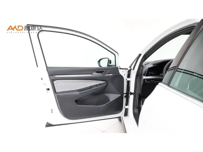 Volkswagen Golf 2025 Model 300TSI R-Line – фото 9