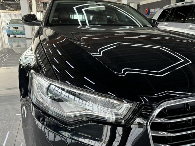 Audi A6L 2012 модификация TFSI Com f ort – фото 3
