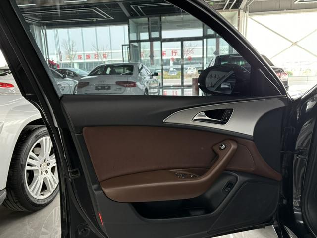 Audi A6L 2012 модификация TFSI Com f ort – фото 4