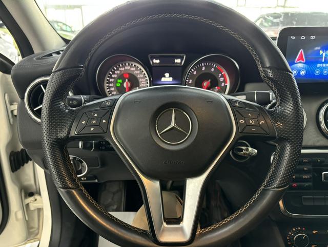 Mercedes-Benz GLA 2015 GLA 200 Style – фото 5
