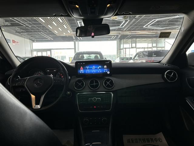 Mercedes-Benz GLA 2015 GLA 200 Style – фото 7
