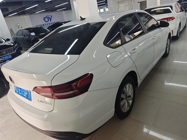 Volkswagen Lavida 2023 Facelift 1.5L Automatic De Yi – фото 5