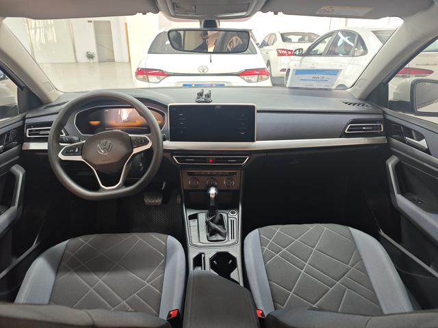 Volkswagen Lavida 2023 Facelift 1.5L Automatic De Yi – фото 8