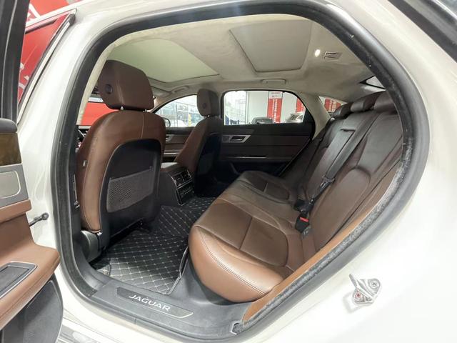 Jaguar XFL 2018 XFL 2.0T 250PS Luxury – фото 8