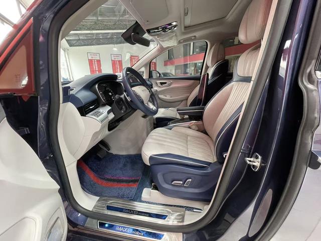 Roewe iMAX8 2022 400TGI Premium Edition – фото 7