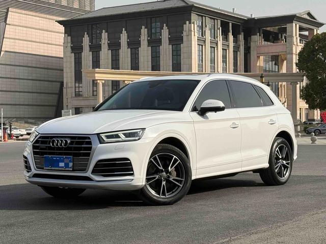 Audi Q5L 2020 40 TFSI Honor Style – фото 1
