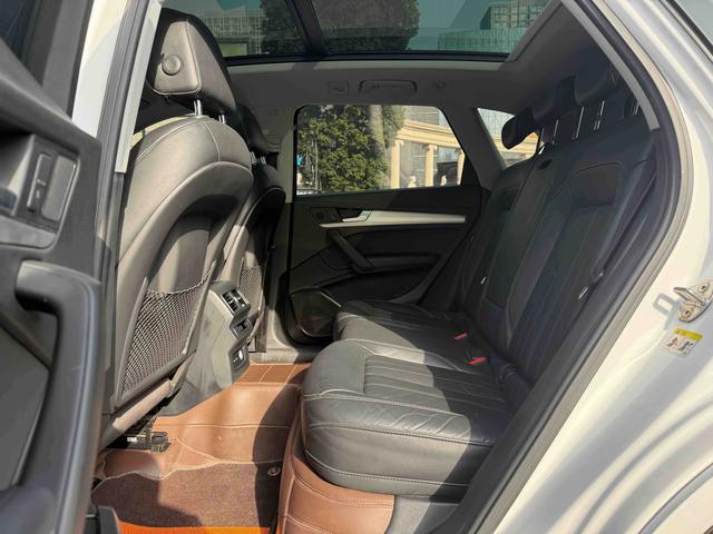 Audi Q5L 2020 40 TFSI Honor Style – фото 6