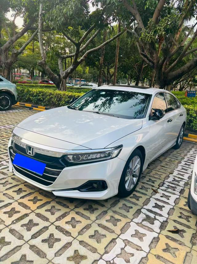 Honda Accord 2022 260TURBO Luxury – фото 1