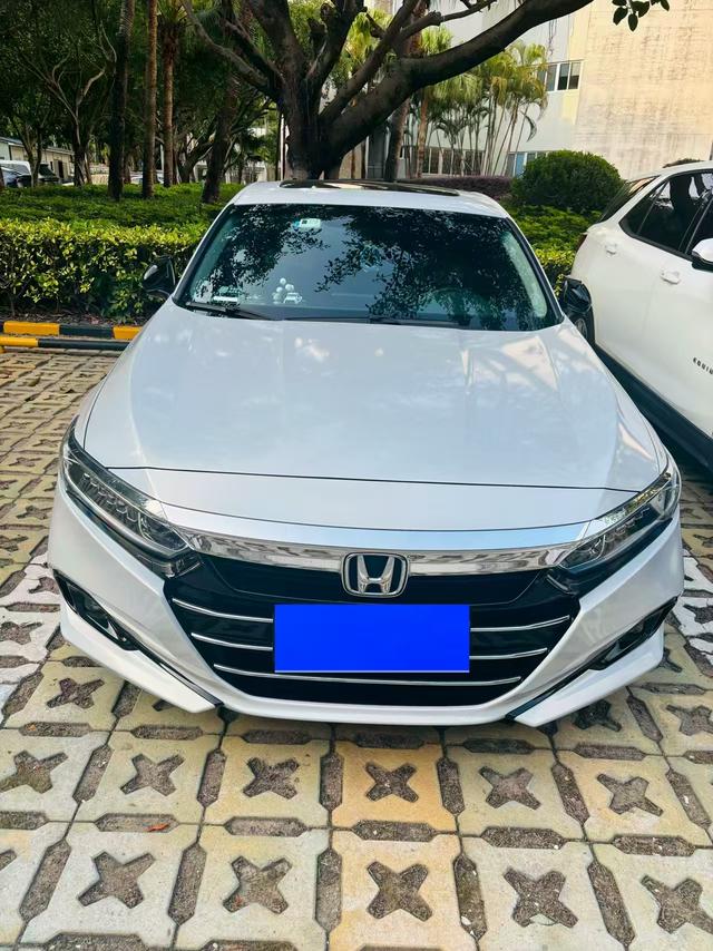 Honda Accord 2022 260TURBO Luxury – фото 2
