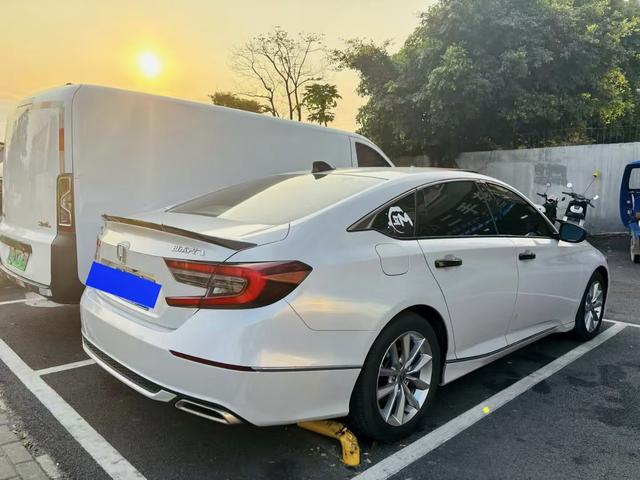 Honda Accord 2022 260TURBO Luxury – фото 9