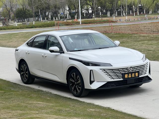 Changan Eado 2025 Model 1.5T DCT High-Energy Edition – фото 3