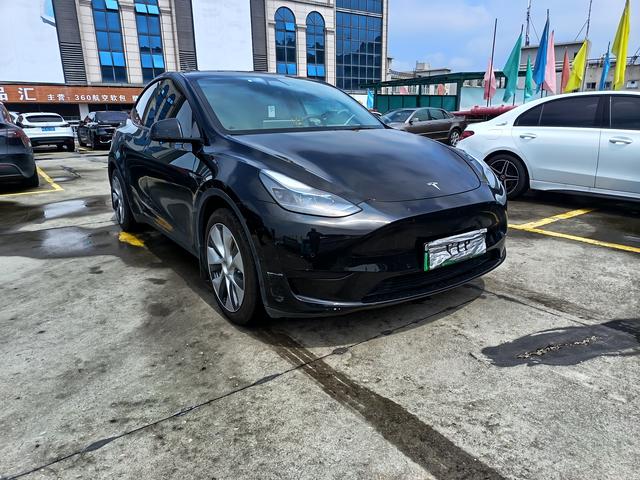 Tesla Model Y 2023 RWD – фото 3