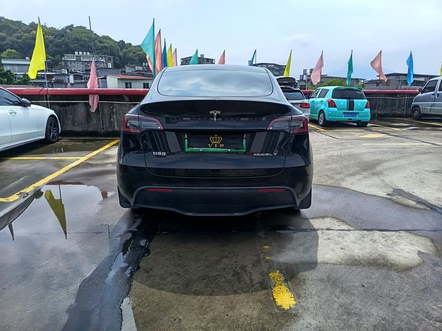 Tesla Model Y 2023 RWD – фото 6