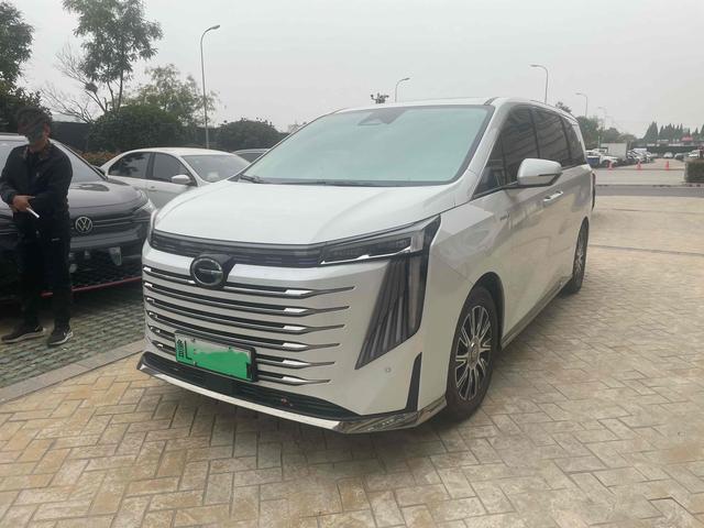 GAC Trumpchi E9 PHEV Раздел 2023 2.0TM PRO – фото 1