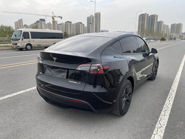 Tesla Model Y 2024 RWD – фото 7