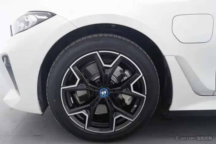 BMW i3 2023 Model Facelift eDrive40L Night Set – фото 10