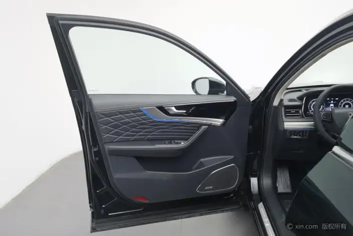 Hongqi HS5 2022 Model Facelift 2.0T Smart Flag Enjoy 4WD Edition – фото 21
