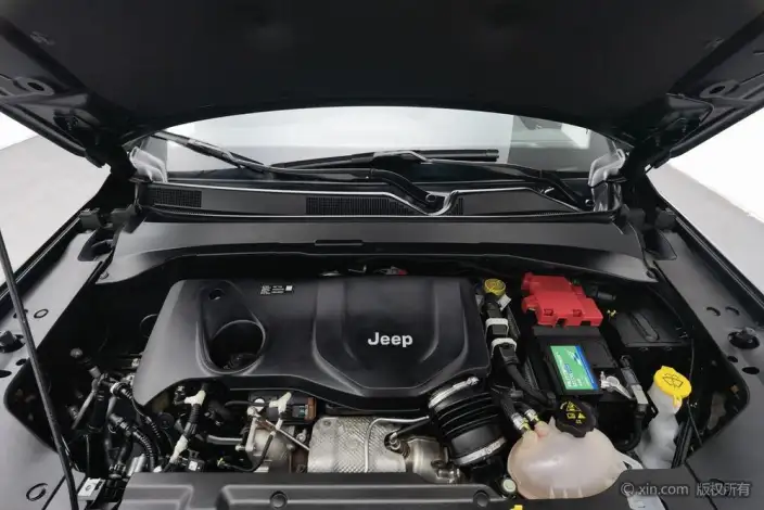 Jeep Compass 2020 Model 220T 4WD Elite Edition – фото 5