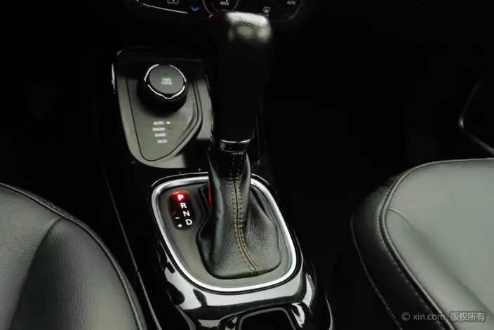 Jeep Compass 2020 Model 220T 4WD Elite Edition – фото 16