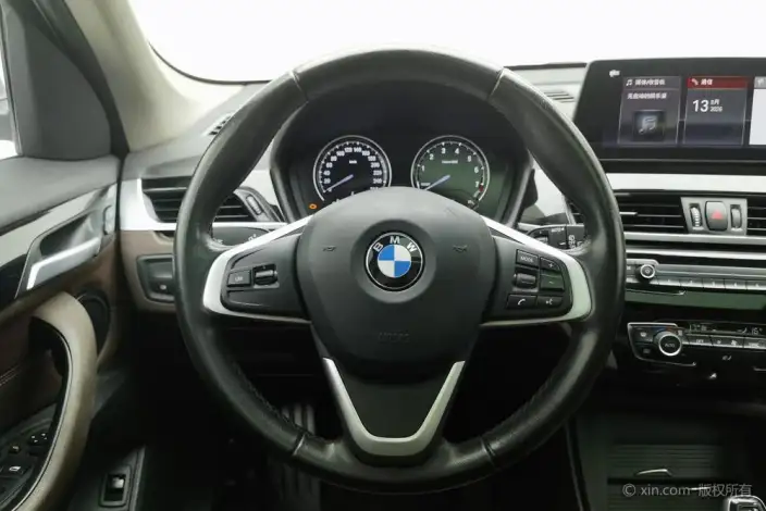 BMW X1 2020 Model sDrive25Li Leading Model – фото 14