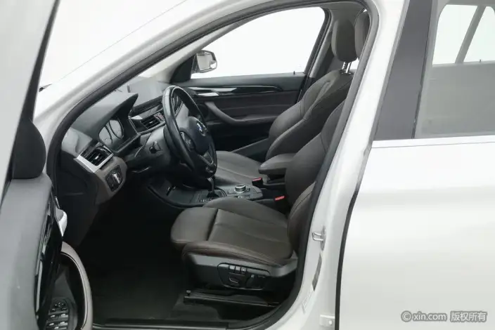 BMW X1 2020 Model sDrive25Li Leading Model – фото 17
