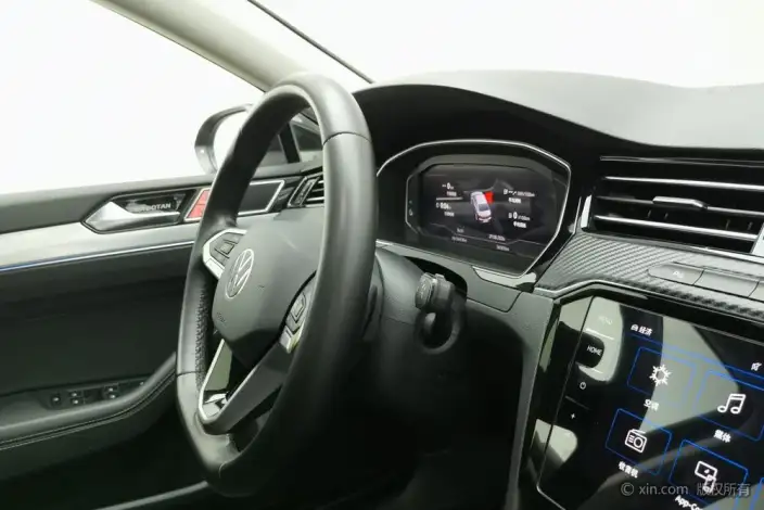 Volkswagen Magotan PHEV 2022 Model Luxury Model – фото 9