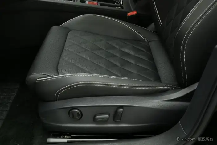 Volkswagen Magotan PHEV 2022 Model Luxury Model – фото 18