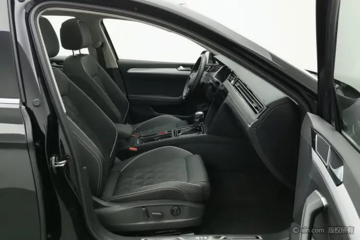 Volkswagen Magotan PHEV 2022 Model Luxury Model – фото 19