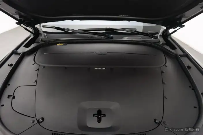 Li Auto ONE 2021 Model Extended Range 6 seat Edition – фото 5
