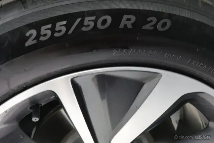 Li Auto ONE 2021 Model Extended Range 6 seat Edition – фото 11