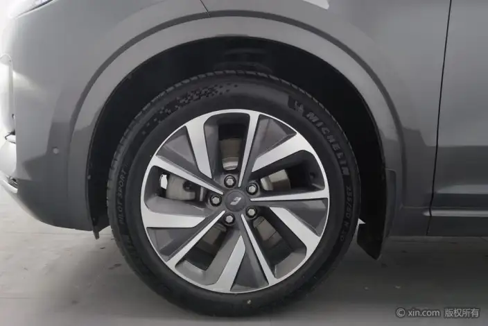 Li Auto ONE 2021 Model Extended Range 6 seat Edition – фото 13