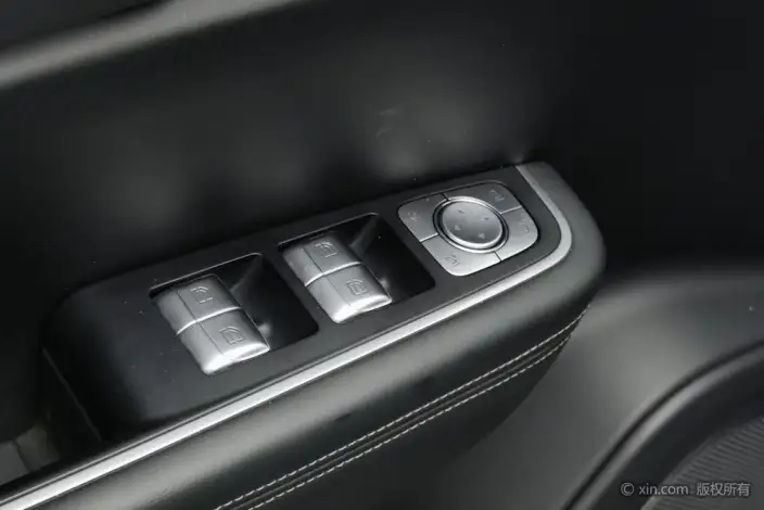 Li Auto ONE 2021 Model Extended Range 6 seat Edition – фото 23