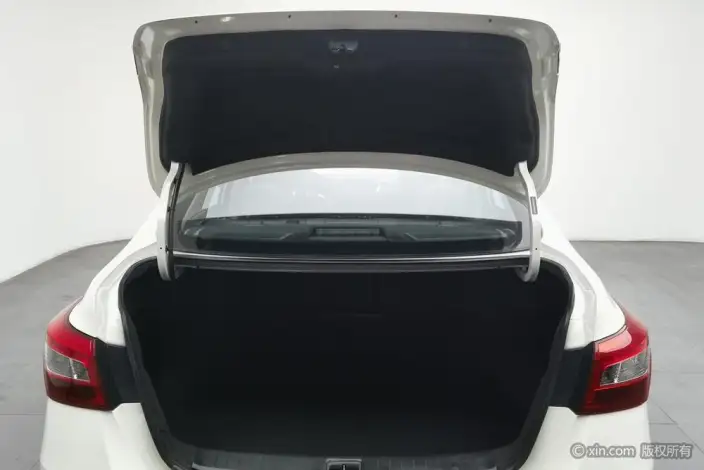 Nissan Sylphy 2022 Model Classic 1.6 XL CVT Deluxe Edition – фото 24