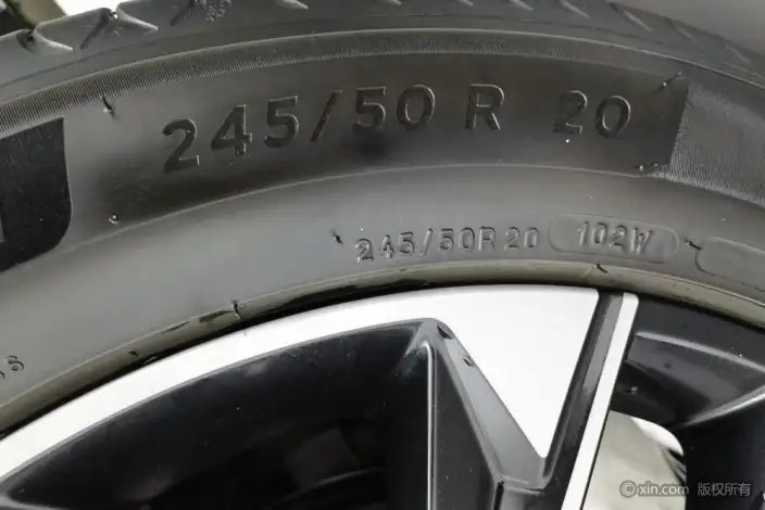 Roewe RX9 2023 Model 2.0TGI 2WD Premium Edition – фото 12