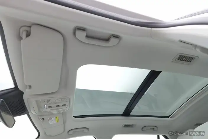 Roewe RX9 2023 Model 2.0TGI 2WD Premium Edition – фото 20