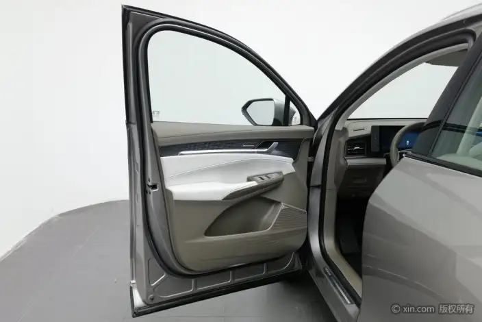 Roewe RX9 2023 Model 2.0TGI 2WD Premium Edition – фото 21