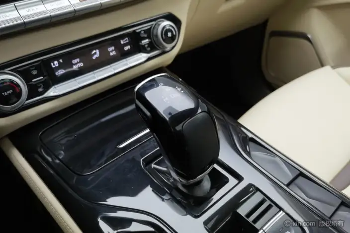 Bestune T77 2020 Model Pro 280 TID Automatic Luxury Model – фото 15