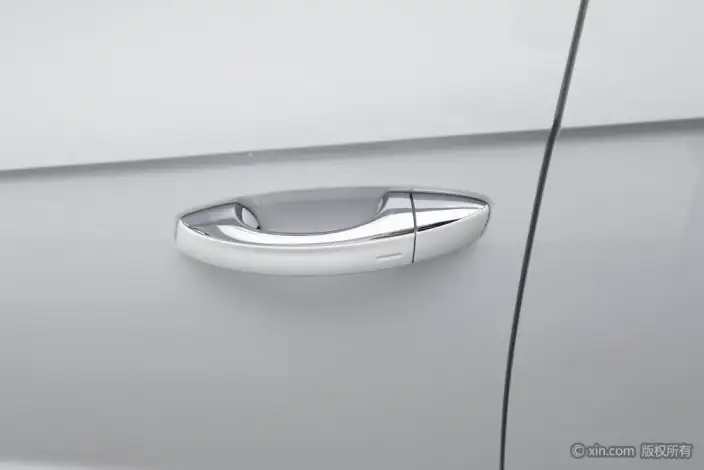 Volkswagen T-Roc 2023 Model 300TSI DSG Chenguang Edition – фото 9