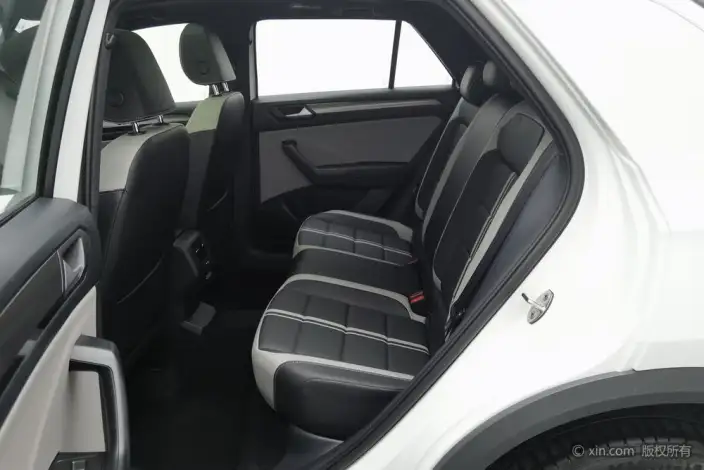 Volkswagen T-Roc 2023 Model 300TSI DSG Chenguang Edition – фото 20