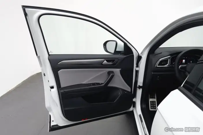 Volkswagen T-Roc 2023 Model 300TSI DSG Chenguang Edition – фото 22