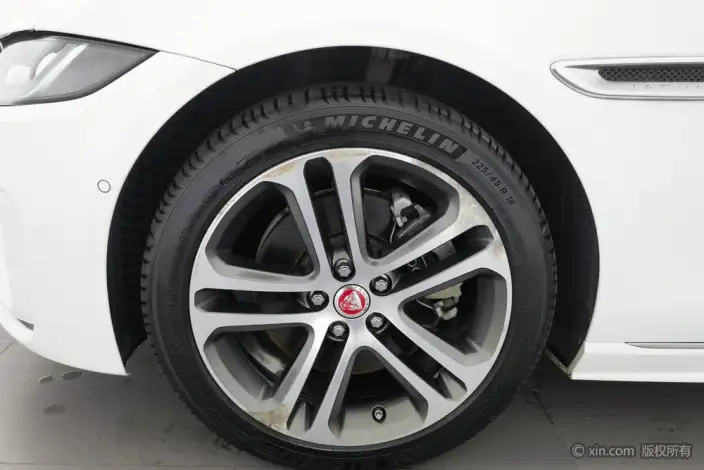 Jaguar XE L 2020 Model 2.0T 200PS R-DYNAMIC S Enterprising Sports Edition – фото 11