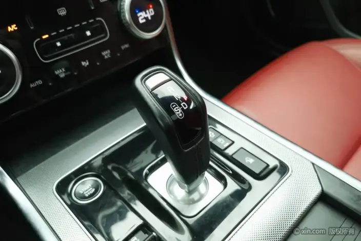 Jaguar XE L 2020 Model 2.0T 200PS R-DYNAMIC S Enterprising Sports Edition – фото 15
